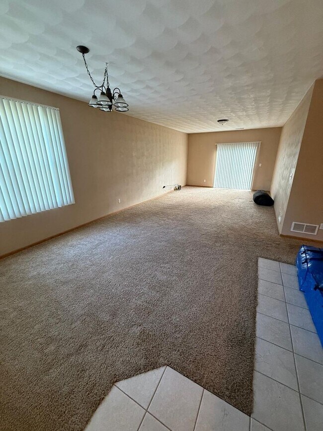 Primary Photo - 10302 Metalmark Ln