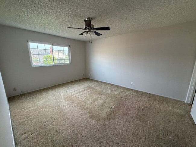 Building Photo - ***READY FOR IMMEDIATE OCCUPANCY*** 3BD/2.5BA HOME IN ARTESIA***