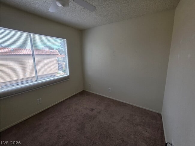 Building Photo - 241 Misty Isle Ln