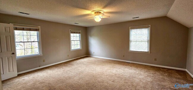 Building Photo - 140 Teal Park Ln