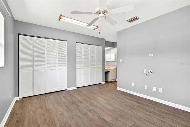 Building Photo - 3423 SW 27th St