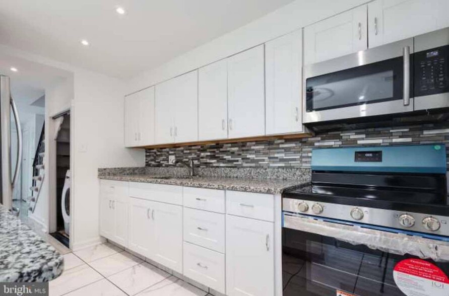 Kitchen - 1722 Allendale Pl