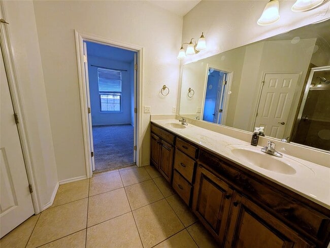 Building Photo - 643 Sisken Ct