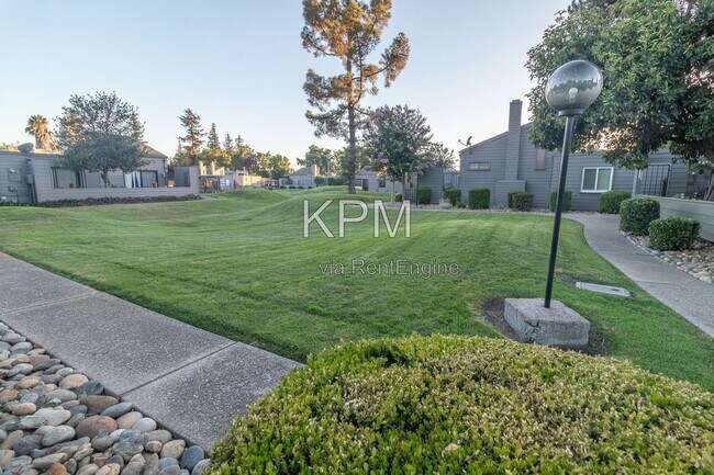 Building Photo - 6829 Mill Springs Ct
