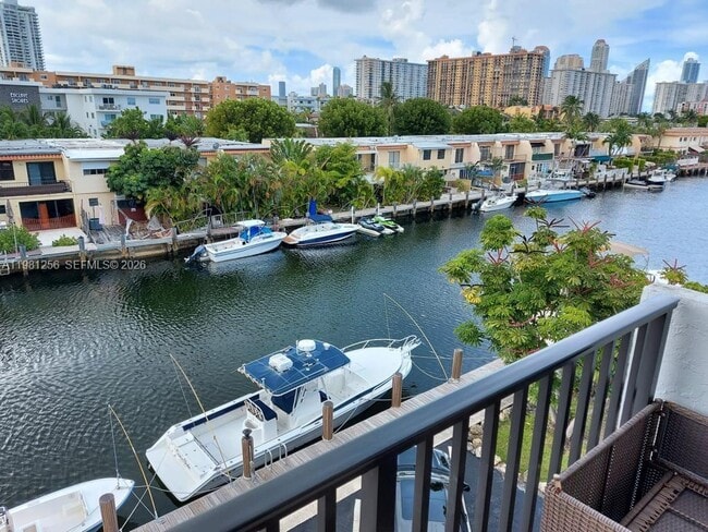 Building Photo - 3703 NE 166th St