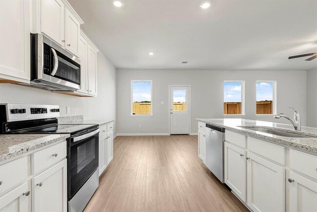Building Photo - 8128 Sunberry Shadow Dr