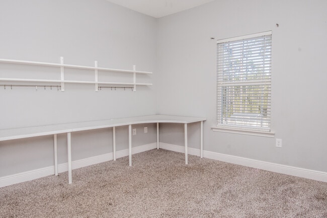 Building Photo - 5567 Galaxy Dr