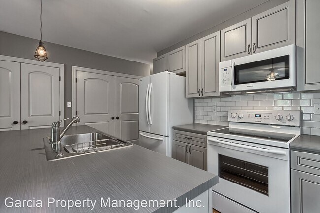 Building Photo - 5204 Oleatha Ave