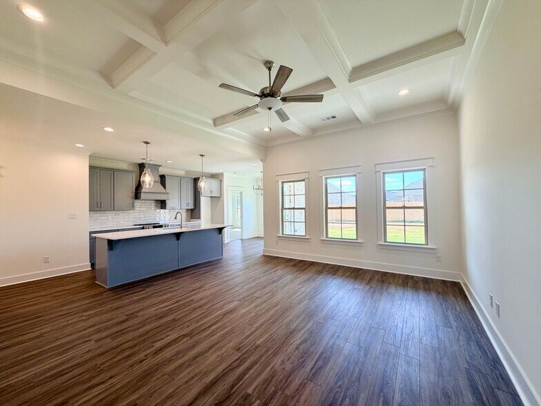 Building Photo - 513 Bristleleaf Path