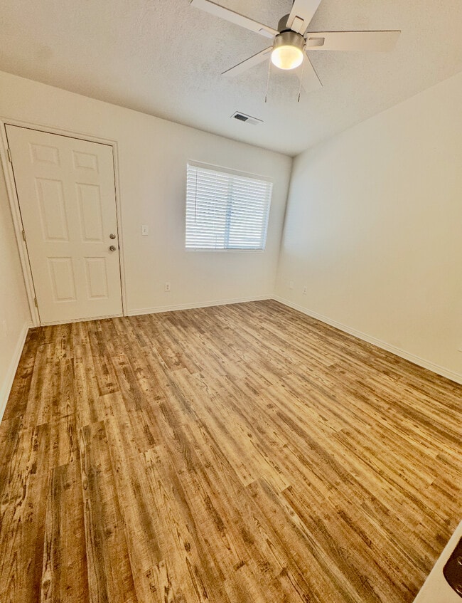 Building Photo - 281 W 100 N