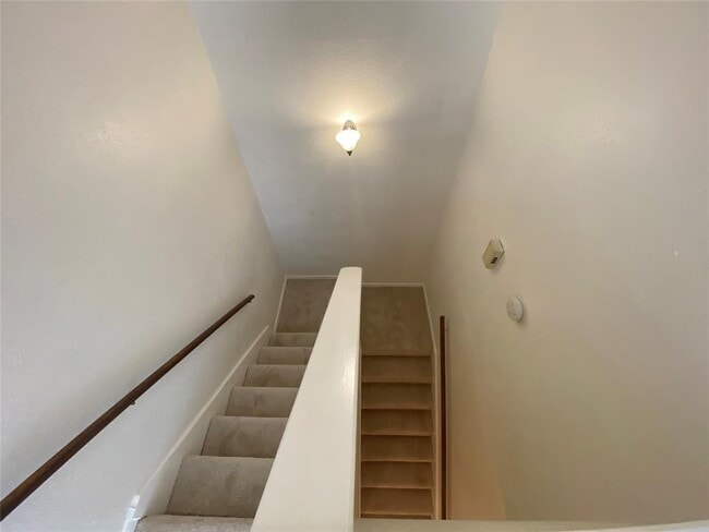 Building Photo - 8299 Cambridge St