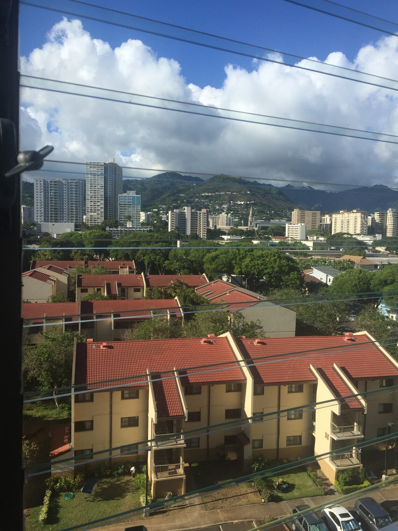 Studio View - 1650 Kanunu St
