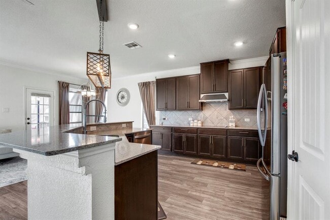 Building Photo - 205 Travers Stake Trl