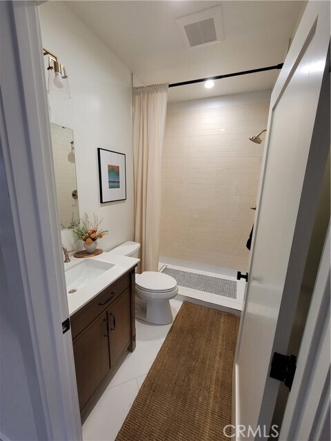 Building Photo - 3649 Cazador St