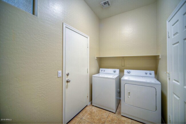Building Photo - 26237 N 74th Ln