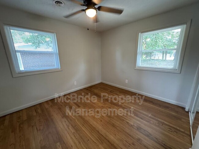 Building Photo - 1437 Ridgewood Dr
