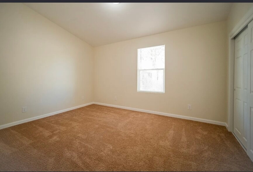 Building Photo - 315 Atrisco Dr SW