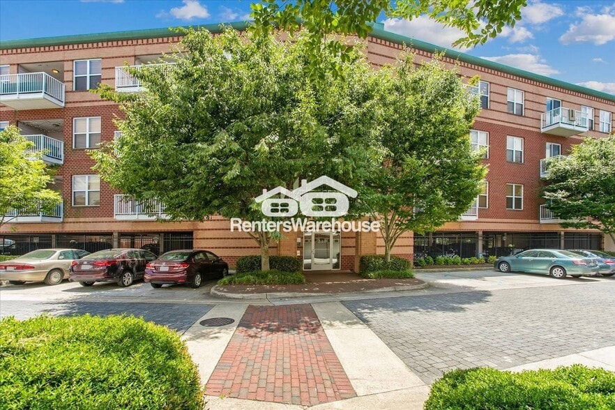 Primary Photo - 249 W Freemason St