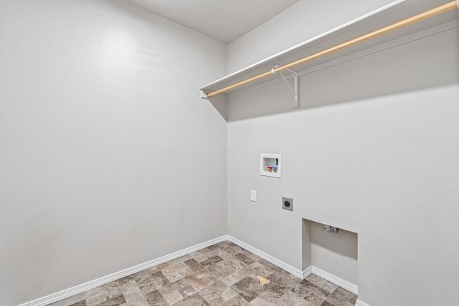 Building Photo - 4bd/2.5ba Home Near the Marketplace Nampa ...