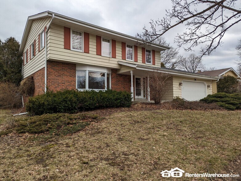 Primary Photo - 8861 Greenhill Ln
