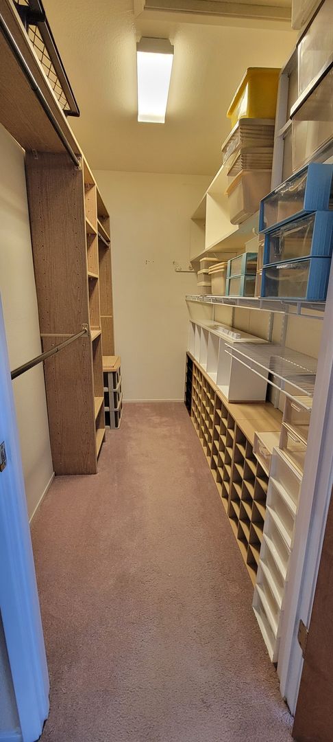 Building Photo - Charming 3 Bedroom, 2 Bath Home with Mountain Views