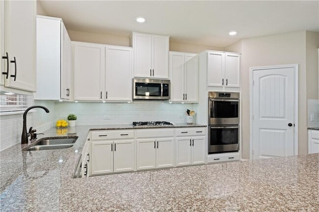 Building Photo - 1524 Uhland Dr
