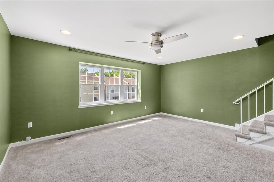 Building Photo - 3509 Coxcomb Mews