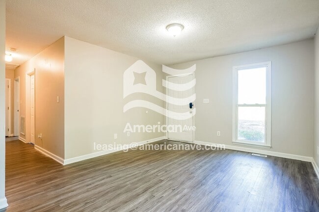 Building Photo - 3600 Broughton Rd