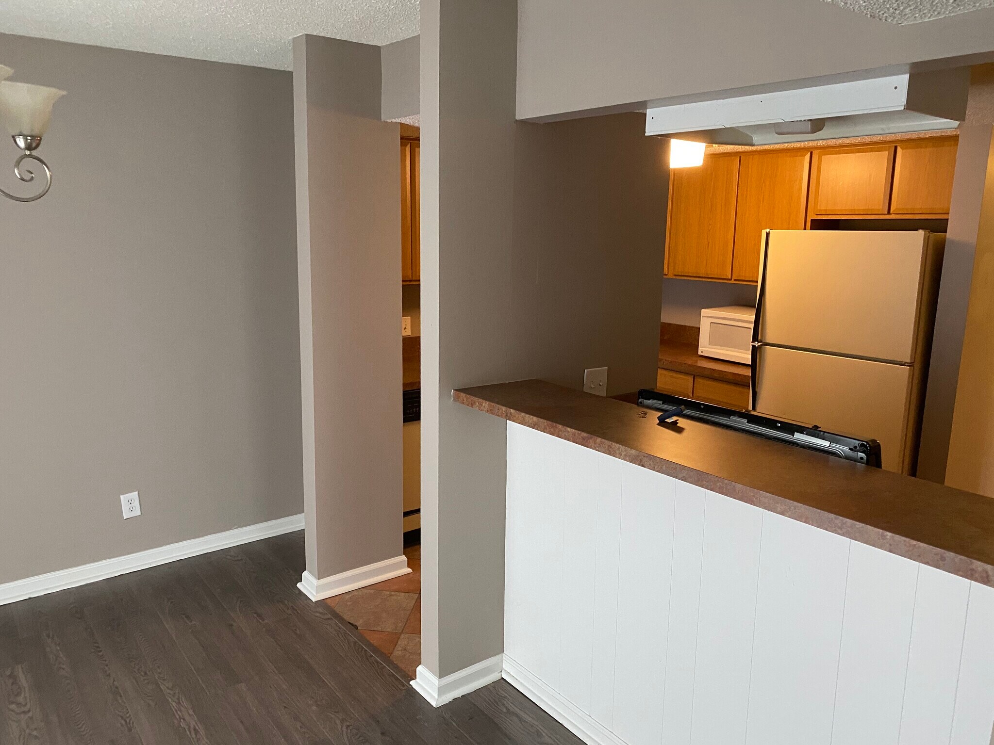 Building Photo - 108 Burwash Ave