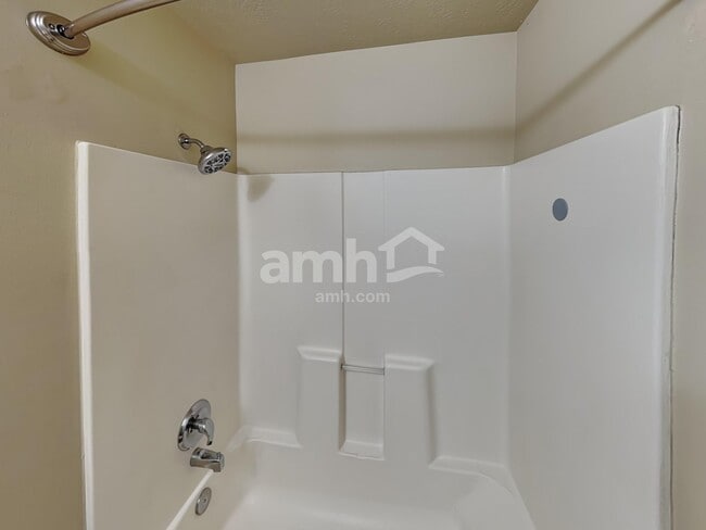 Building Photo - 854 W 1300 N