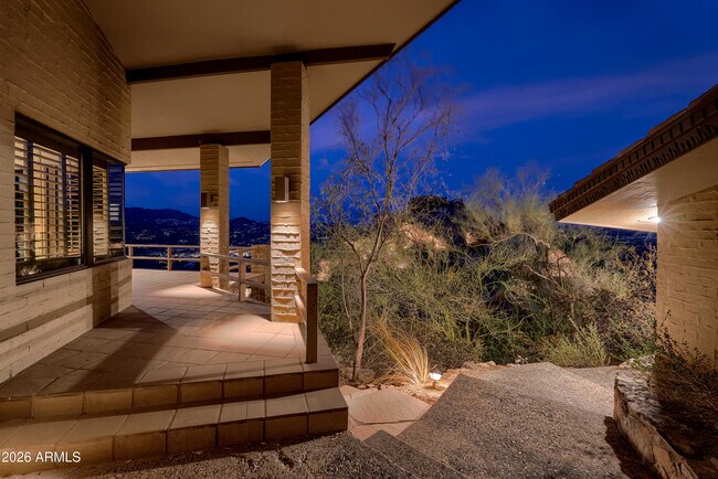 Building Photo - 6700 E Hawksnest Rd