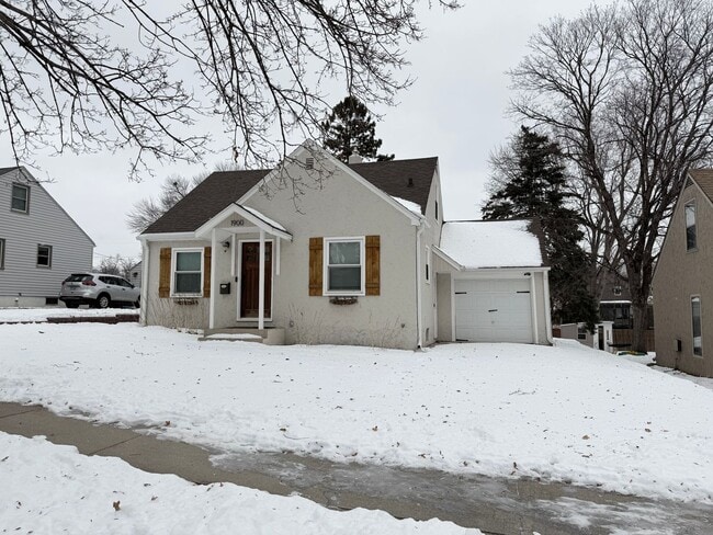 Primary Photo - Home For Rent in Central Sioux Falls