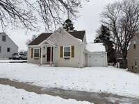 Building Photo - Home For Rent in Central Sioux Falls
