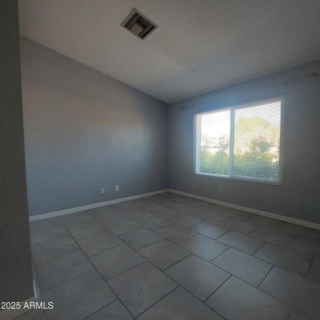 Building Photo - 14076 N 26th Ave