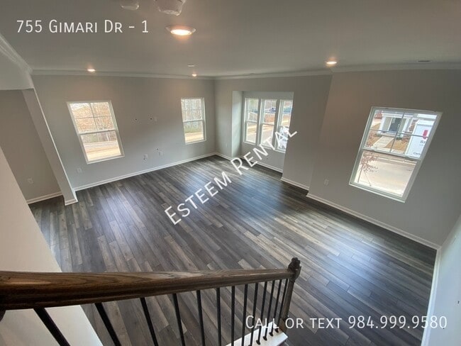 Building Photo - 755 Gimari Dr