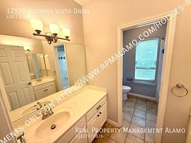 Building Photo - 12920 Vidorra Vista Dr