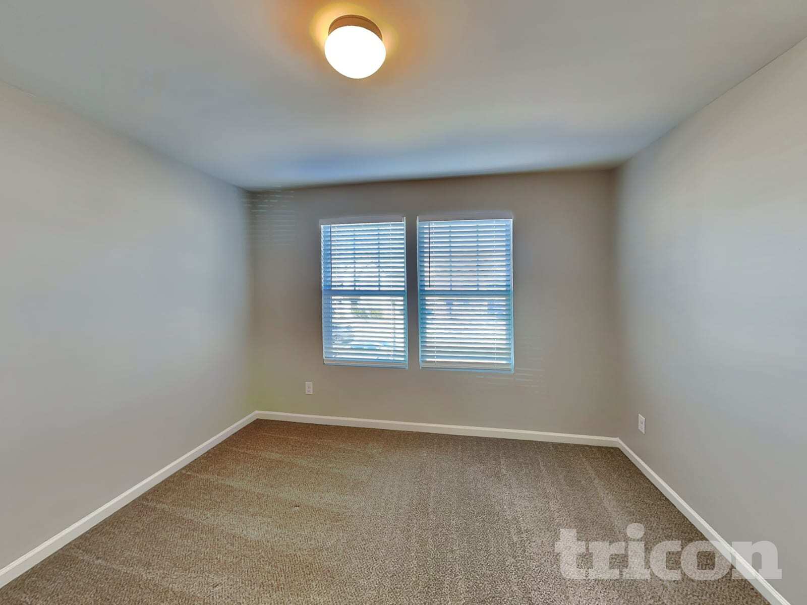 Building Photo - 635 Spencer Ln