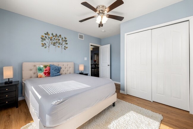 Building Photo - 2116 Live Oak St