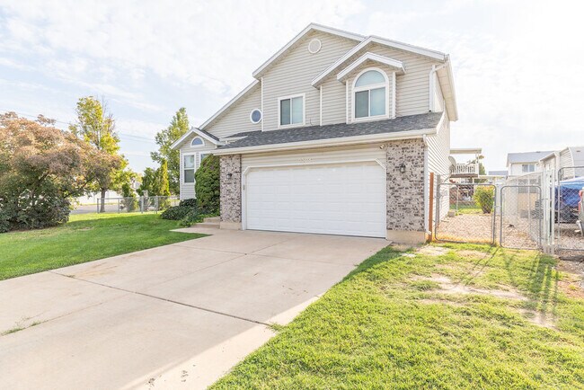 Building Photo - 5508 S 4225 W