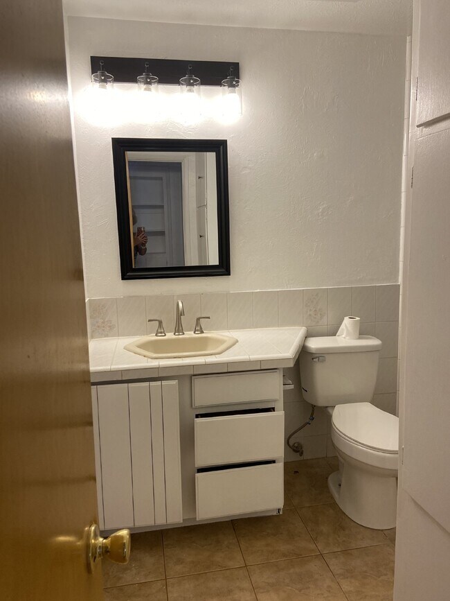 Building Photo - Lovely Old Town Scottsdale rental with private pool!