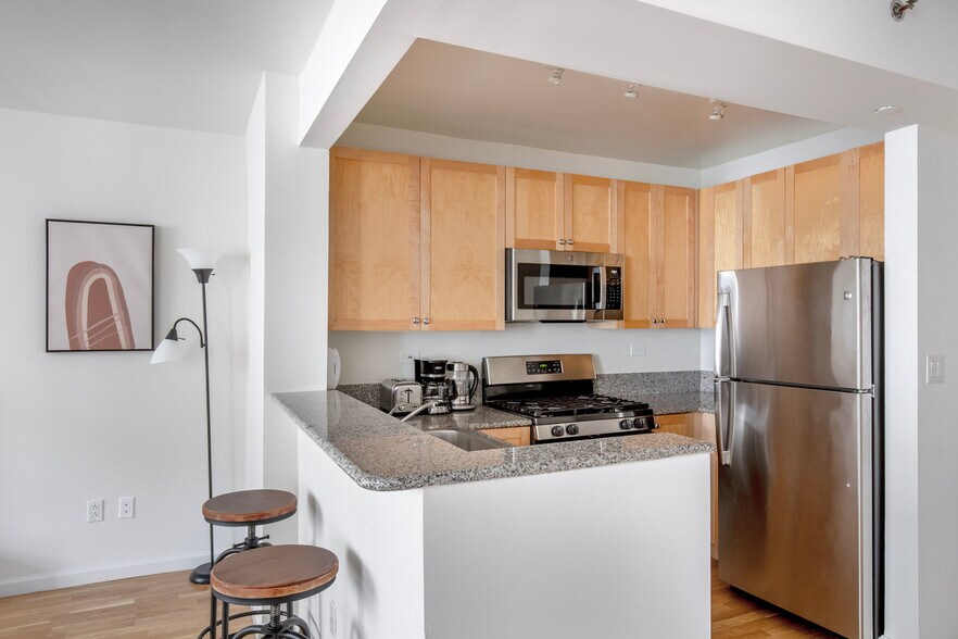 Building Photo - 1501 Lexington Ave