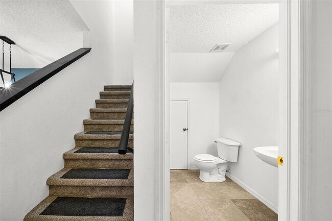 Building Photo - 18171 Paradise Point Dr