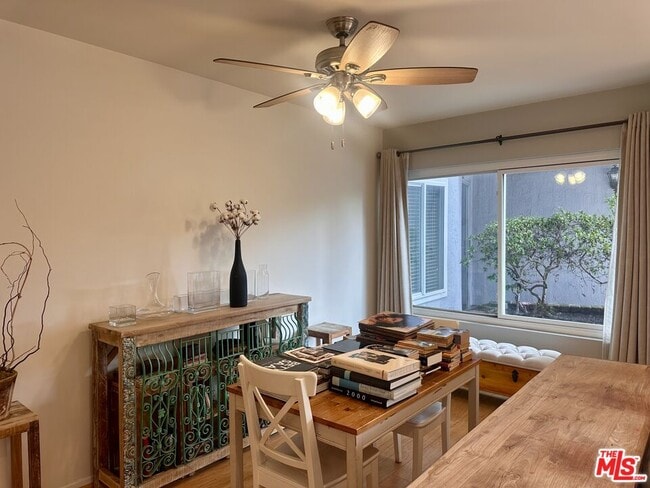 Building Photo - 5870 Green Valley Cir