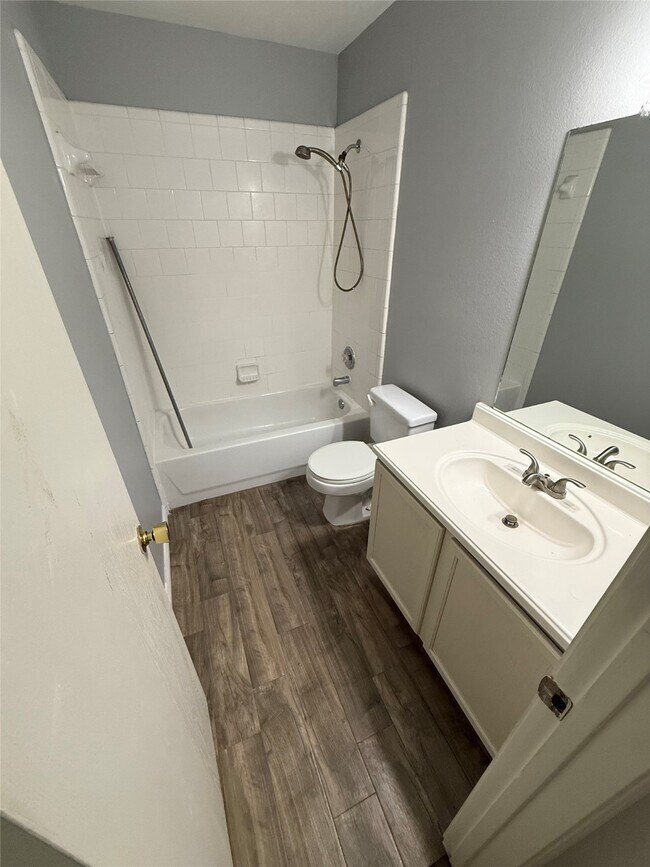 Building Photo - 4814 Russet Trail Ct