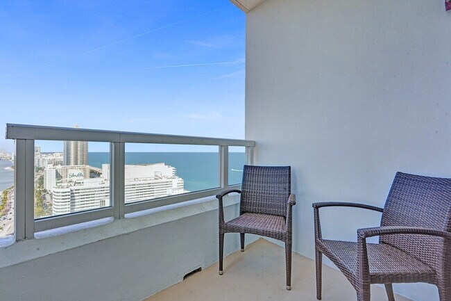 Building Photo - 4401 Collins Ave