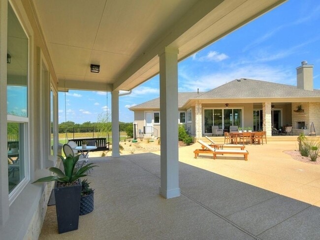 Building Photo - 175 Call Dr