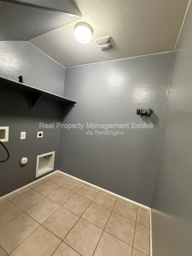 Building Photo - 7724 W Pipestone Pl