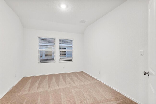 Building Photo - 161 Keefer