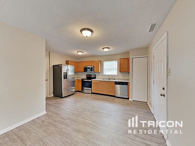 Building Photo - 13143 N Brick Chapel Dr