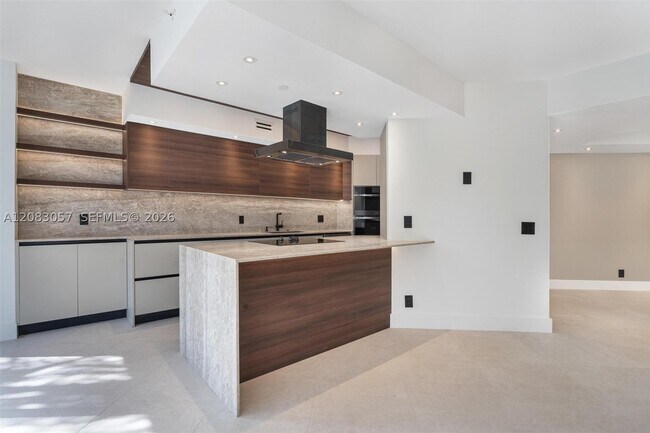 Building Photo - 3610 Yacht Club Dr